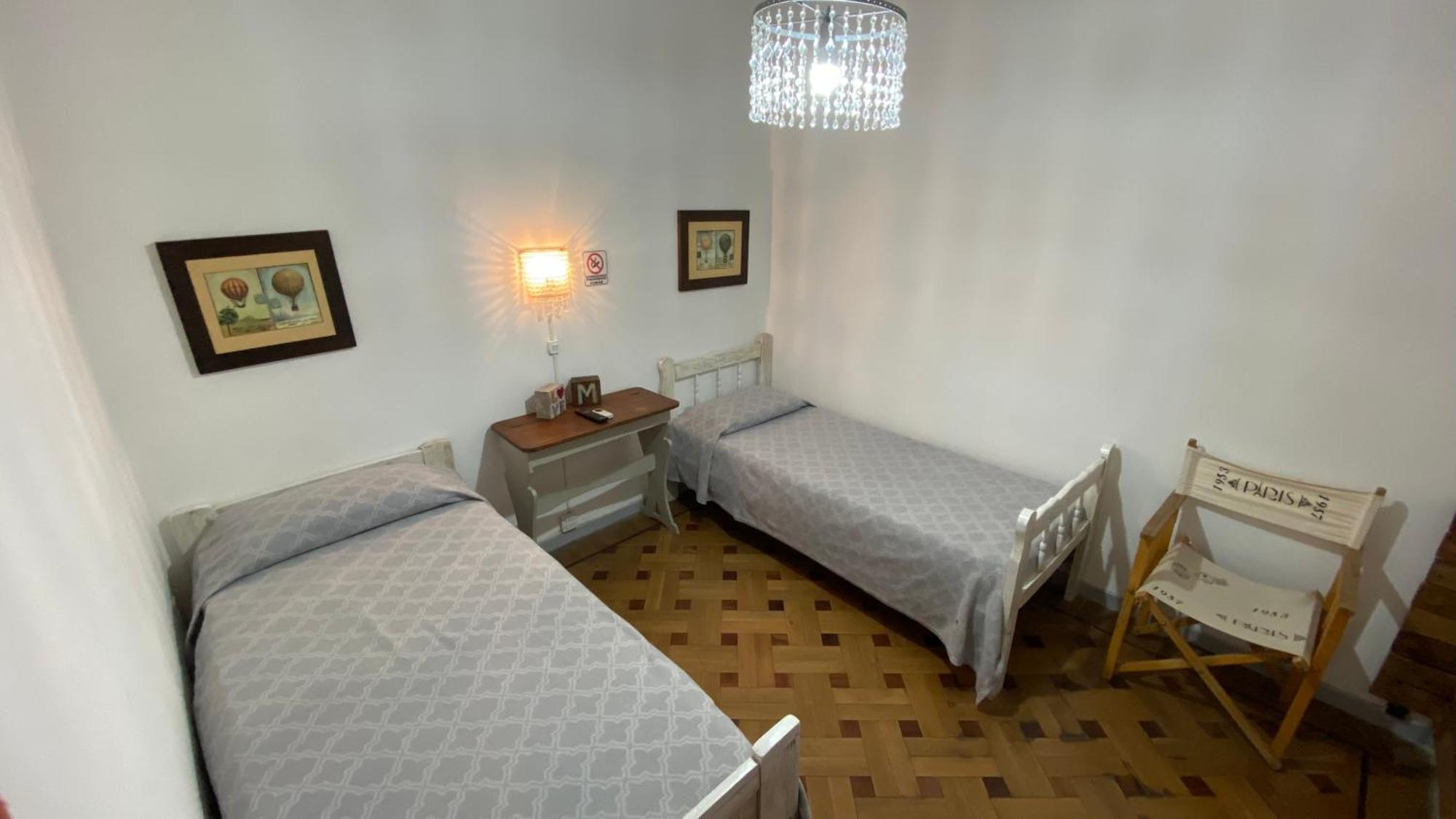 Alojamiento En El Centro De Salta - Casaguemessalta Bagian luar foto