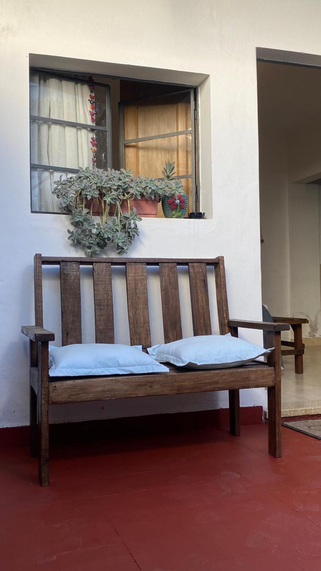 Alojamiento En El Centro De Salta - Casaguemessalta Bagian luar foto